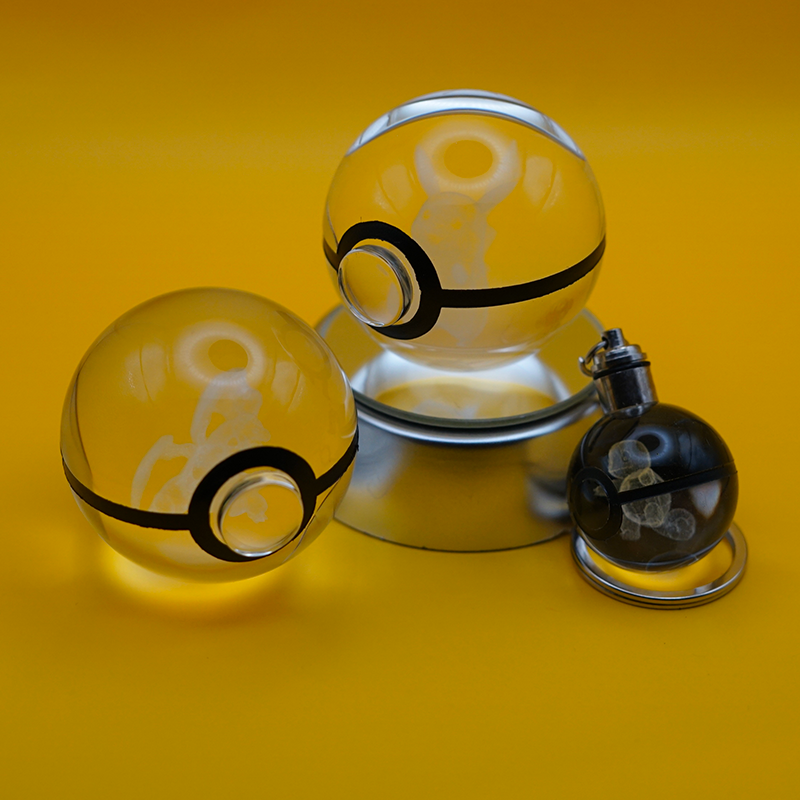 Illuminez-votre-collection-avec-les-Pokéballs-LED-en-cristal-les-porte-clés ShinyBall